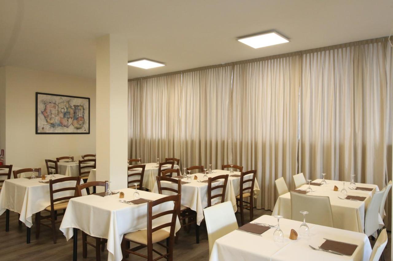 Hotel Soave Rimini Esterno foto