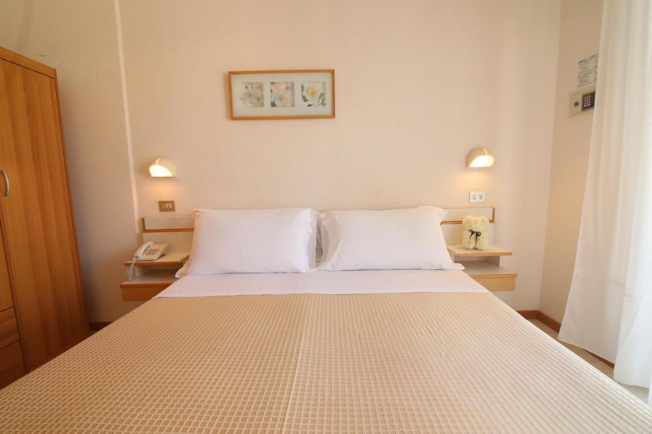 Hotel Soave Rimini Esterno foto