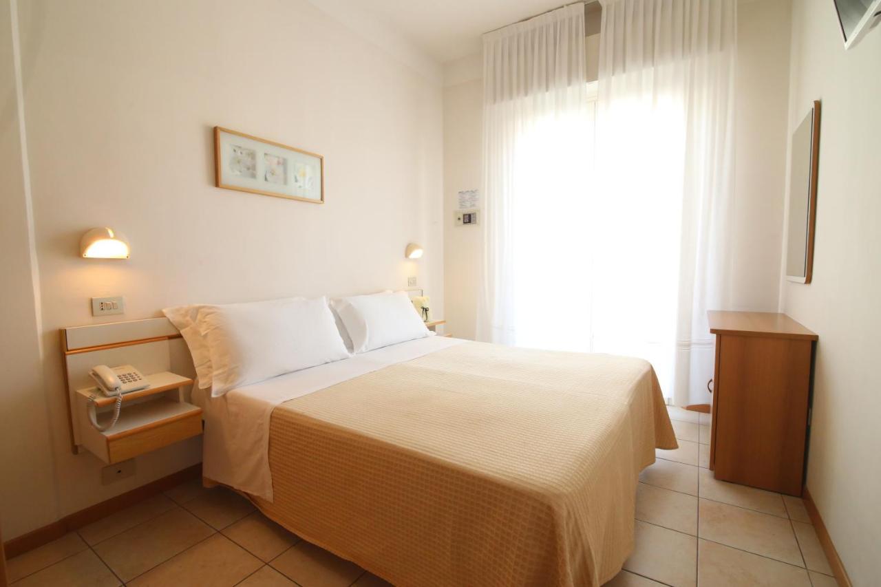 Hotel Soave Rimini Esterno foto