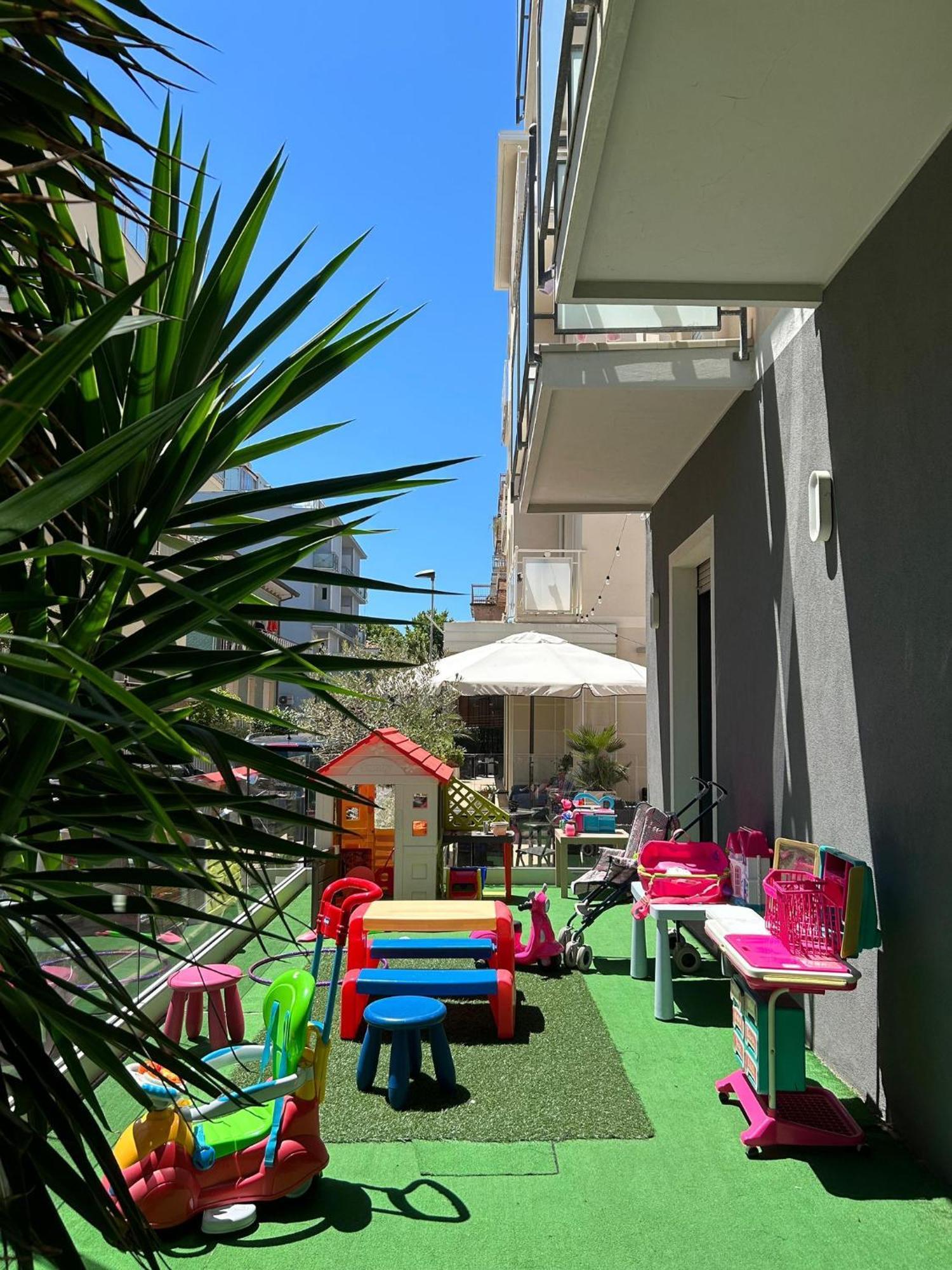 Hotel Soave Rimini Esterno foto