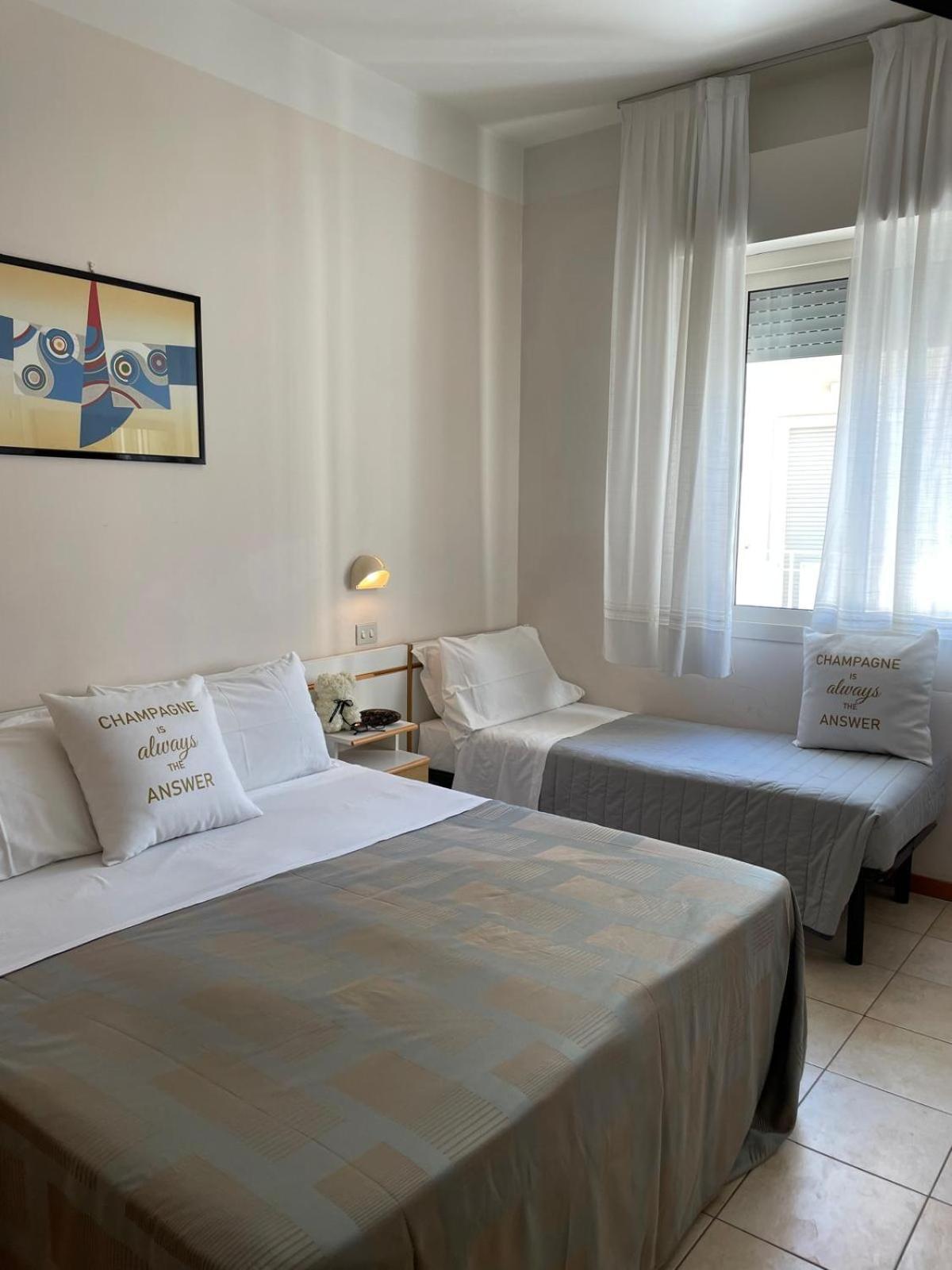 Hotel Soave Rimini Esterno foto